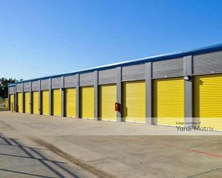 Photo 3 of Storage Star - 2110 Quail Creek Road, Laredo, TX
