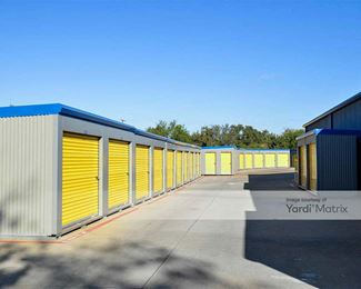 Photo 5 of Storage Star - 2110 Quail Creek Road, Laredo, TX