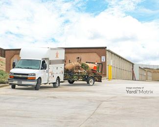 Photo 2 of Derrell-s Mini Storage - 1620 Berkshire Road, Bakersfield, CA