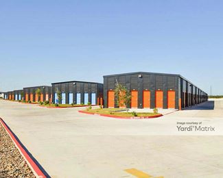 Photo 4 of Guardia Storage - 210 Cuatro Vientos Road, Laredo, TX