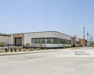 Photo 2 of Wauwatosa Self Storage - 5151 West State Street, Milwaukee, WI