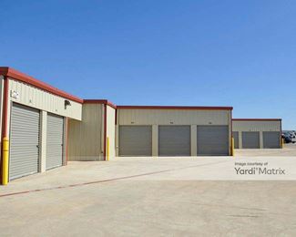 Photo 4 of North Bartlett Self Storage - 7121 North Bartlett Avenue, Laredo, TX