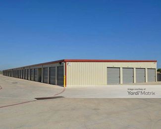Photo 5 of North Bartlett Self Storage - 7121 North Bartlett Avenue, Laredo, TX