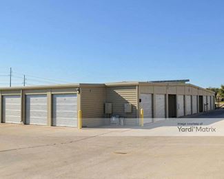 Photo 2 of Room for More - 2107 Shiloh Drive, Laredo, TX