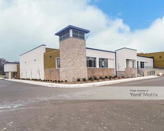 Photo 4 of Storage of America - 970 North Lake Street, Aurora, IL