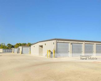 Photo 2 of Public Storage - 3674 Loop 337, New Braunfels, TX