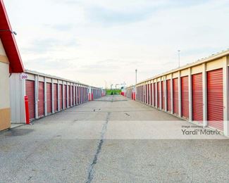 Photo 2 of Five Star Storage - 3825 34th Avenue South, Fargo, ND