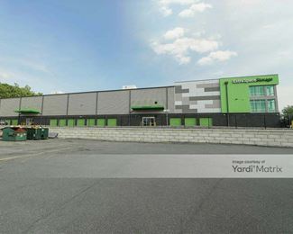 Photo 4 of Extra Space Storage - 100 Route 17, Upper Saddle River, NJ