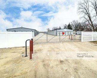 Photo 2 of Molly MaLovely-s Storage - 4712 South Carbon Hill Road, Gardner, IL