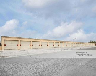 Photo 2 of Kentucky Street Storage - 2800 West Washington Avenue, Midland, TX