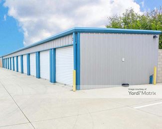 Photo 3 of Robertson Blvd Mini Storage - 23500 Robertson Blvd, Chowchilla, CA