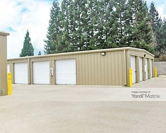Photo 2 of River Avenue Self Storage - 800 River Avenue, Oakdale, CA