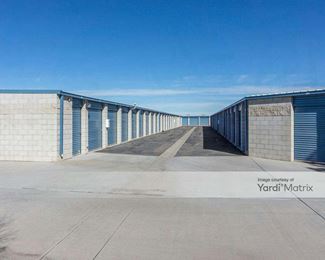 Photo 2 of RightSpace Storage - 17550 Fresno Street, Hesperia, CA
