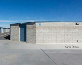 Photo 3 of RightSpace Storage - 17550 Fresno Street, Hesperia, CA