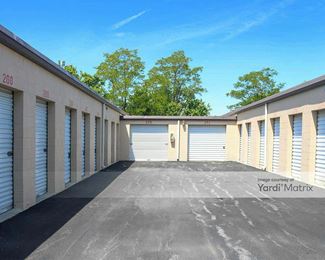 Photo 3 of Extra Space Storage - 2414 Crofton Lane, Crofton, MD
