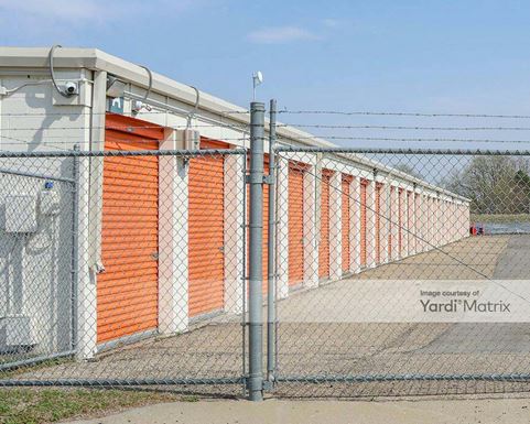 Photo 4 of Public Storage - 710 SE 8th Avenue, Topeka, KS