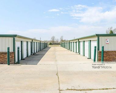 Storage Units for Rent available at 4431 SE California Avenue, Topeka, KS 66609
