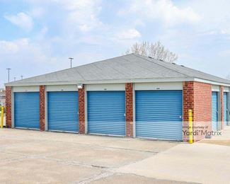 Photo 2 of Storage Rentals of America - 2650 SE California Avenue, Topeka, KS