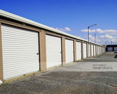 Storage Units for Rent available at 2307 East Moore Avenue, Searcy, AR 72143