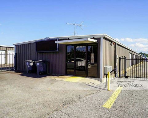 Photo 5 of Storage House, The - 2307 East Moore Avenue, Searcy, AR