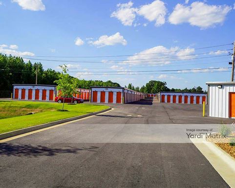 Photo 3 of Freeway Storage - 405 South Poplar Street, Searcy, AR