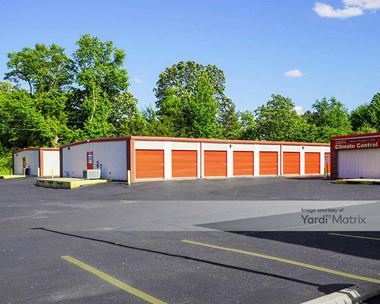 Storage Units for Rent available at 3015 West Beebe Capps Expwy, Searcy, AR 72143