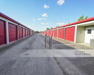 Photo 4 of Stow and Go Mini Storage - 1700 Hastings Drive, Searcy, AR