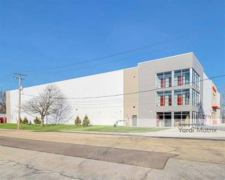 Photo 1 of CubeSmart Self Storage - 27W010 North Avenue, West Chicago, IL