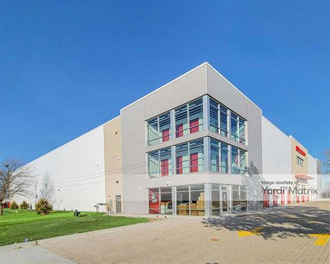 Photo 2 of CubeSmart Self Storage - 27W010 North Avenue, West Chicago, IL