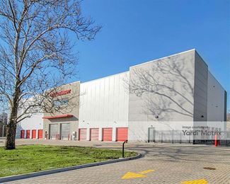 Photo 3 of CubeSmart Self Storage - 27W010 North Avenue, West Chicago, IL