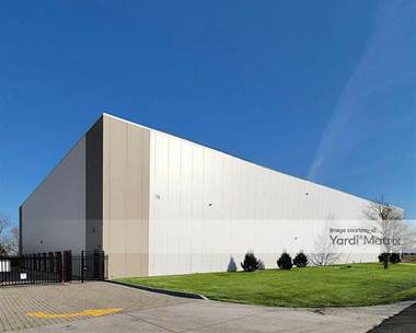 Storage Units for Rent available at 27W010 North Avenue, West Chicago, IL 60185