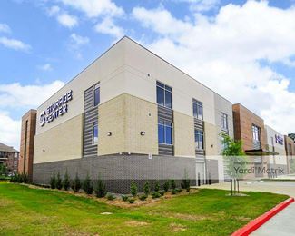 Photo 2 of Storage Center, The - 425 6th Street, Conway, AR