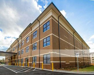 Photo 2 of Space Shop Self Storage - 4470 Chamblee Dunwoody Road, Dunwoody, GA