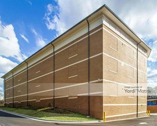 Photo 4 of Space Shop Self Storage - 4470 Chamblee Dunwoody Road, Dunwoody, GA