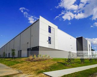 Photo 4 of Storage Center, The - 4520 South University Avenue, Little Rock, AR