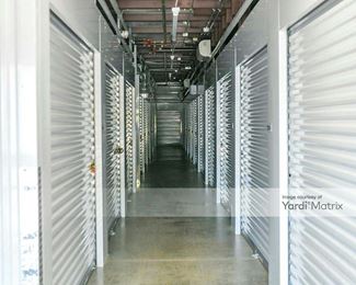 Photo 4 of StoreEase - 206 Apple Avenue, Dothan, AL