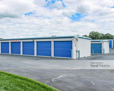 Storage Units for Rent available at 2680 Tarmac Road, Redding, CA 96003
