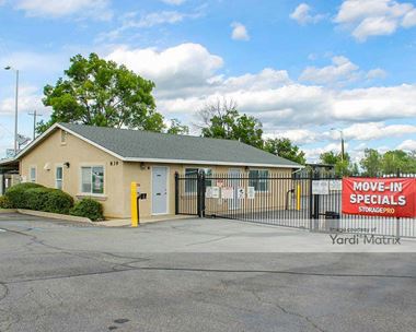 Storage Units for Rent available at 839 Twin View Blvd, Redding, CA 96003