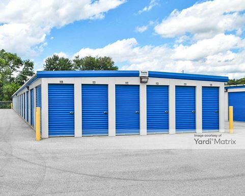 Photo 3 of Storage Solutions - 2420 Spring Clean Avenue, Terre Haute, IN