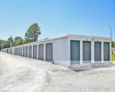 Storage Units for Rent available at 14001 NC-50, Surf City, NC 28445