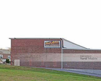Photo 3 of Budget Store-Lock Self Storage - 758 Spruce Street, Pottstown, PA