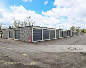 Photo 4 of Super Giant Storage - 53721 Gratiot Avenue, Chesterfield, MI