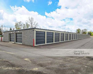 Storage Units for Rent available at 53721 Gratiot Avenue, Chesterfield, MI 48051