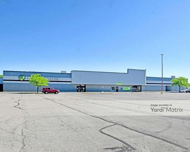Storage Units for Rent available at 5055 Jackman Road, Toledo, OH 43613