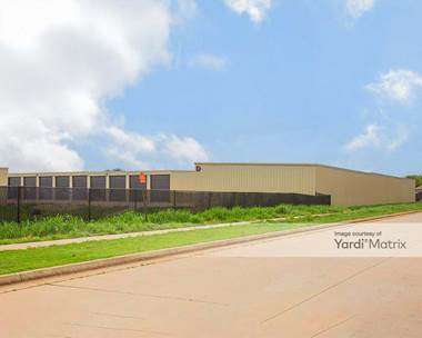 Storage Units for Rent available at 721 North Clear Springs Road, Mustang, OK 73064