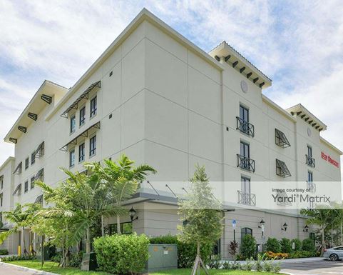 Photo 4 of CubeSmart Self Storage - 5351 Wiles Road, Coconut Creek, FL