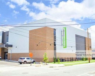 Photo 2 of Extra Space Storage - 721 North Classen Blvd, Oklahoma City, OK