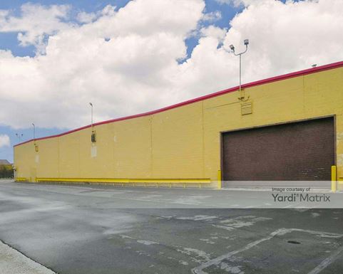 Photo 3 of CubeSmart Self Storage - 140 Sears Street, Highland Park, MI