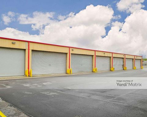 Photo 4 of CubeSmart Self Storage - 140 Sears Street, Highland Park, MI