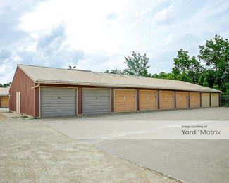 Photo 6 of Mini-Storage - 220 8th Avenue SW, Waverly, IA